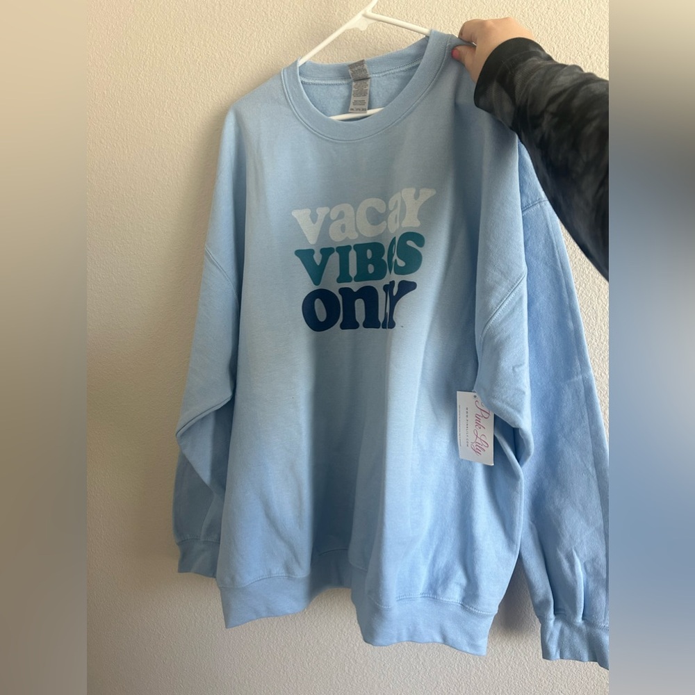 Never Worn with Tag Graphic Crewneck Pink Lily 2XL Blue